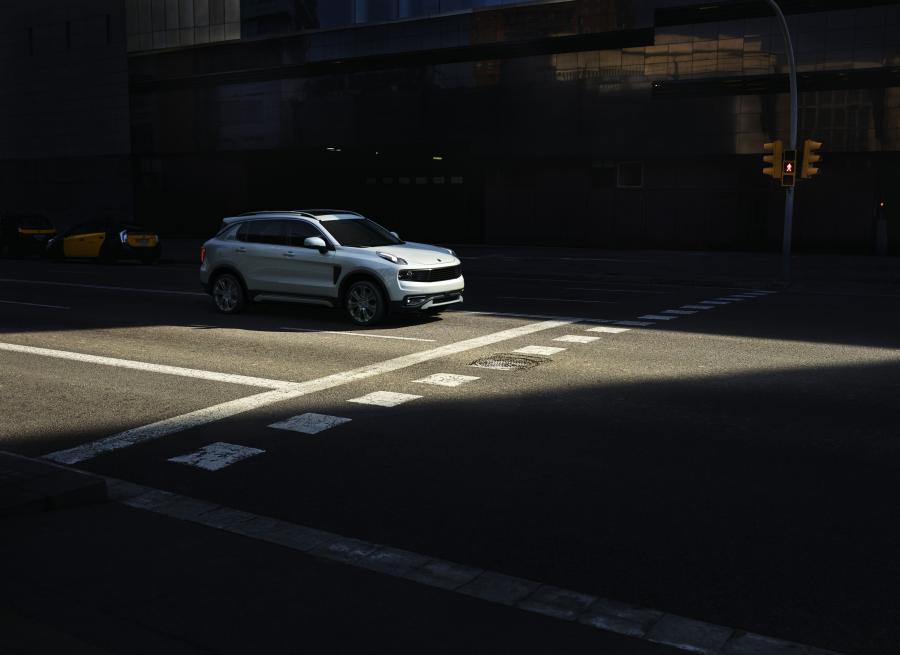  LYNK&Co 01 Xing Pro (CX11) 2017 года  (фото 3 из 20)